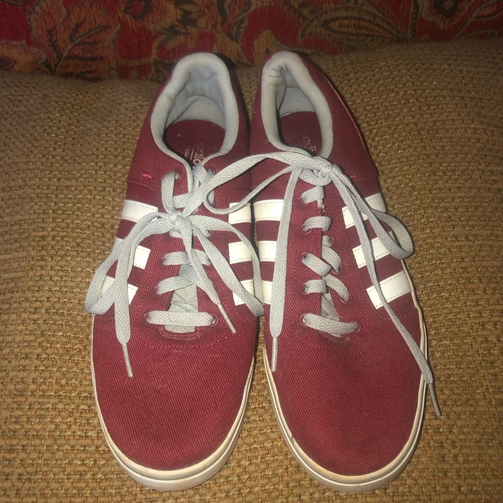 adidas Men's Burgundy and White Low-Top Sneakers